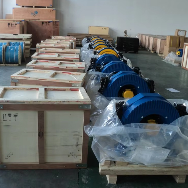 VTSP234 Montanari 기어리스 견인 기계 MCG350 리프트 모터 2000-2500KGS 모터 엔진